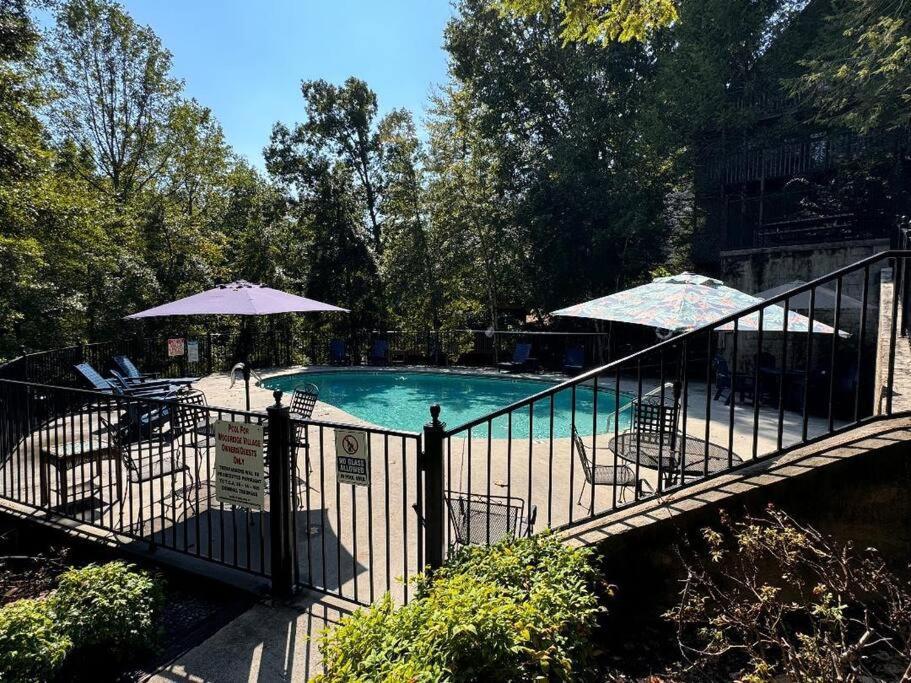 Relax At Forge Chalet Tranquil Retreat Near Attractions Pigeon Forge Exterior foto